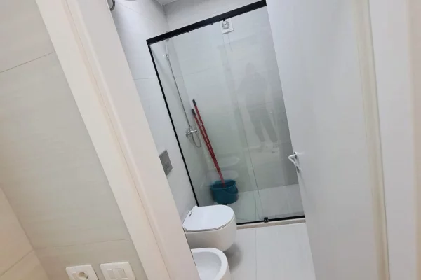 Appartamento in affitto a Tirana 2+1, Arredato