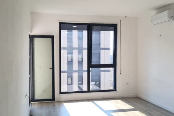 Shtepi me qera Apartament ne Tirane, 1+1, Mobilimi Pjeserisht e mobiluar, Pagesa 50,000  Leke.