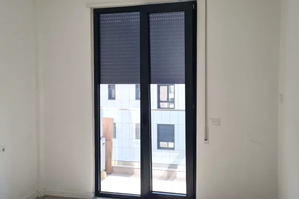 Shtepi me qera Apartament ne Tirane, 1+1, Mobilimi Pjeserisht e mobiluar, Pagesa 50,000  Leke.