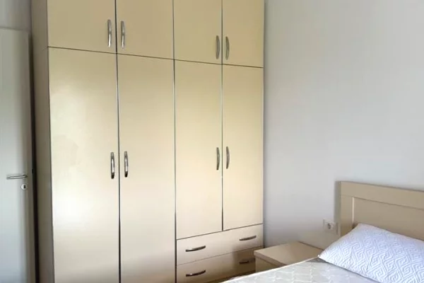 Appartamento in affitto a Tirana 2+1, Arredato