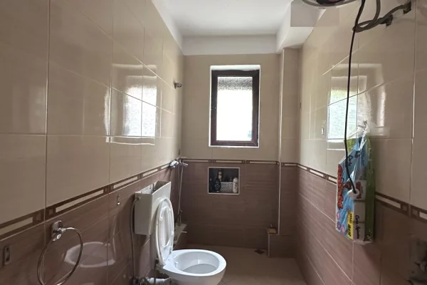 Appartamento in affitto a Tirana 3+1, Arredato