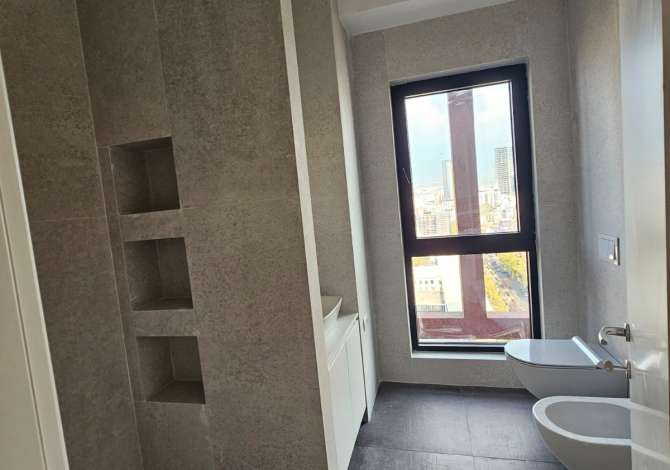 Ambient per zyra me qera,21 dhjetori Garden Building 