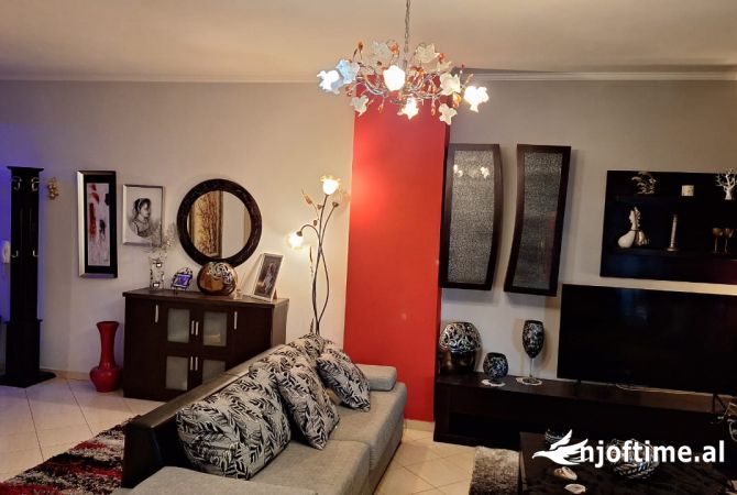 Shtepi me qera 2+1 ne Tirane - 700 Euro