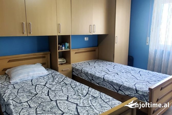 Shtepi ne shitje Apartament ne Tirane, 2+1, Mobilimi E mobiluar, Pagesa 227,000  Euro.