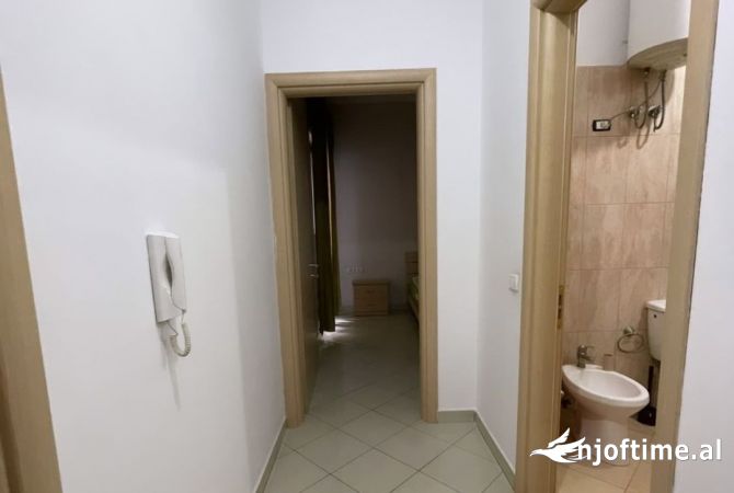 Shtepi ne shitje Apartament ne Tirane, 1+1, Mobilimi E mobiluar, Pagesa 85,000  Euro.