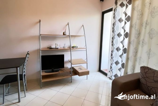Shtepi ne shitje Apartament ne Tirane, 1+1, Mobilimi E mobiluar, Pagesa 85,000  Euro.