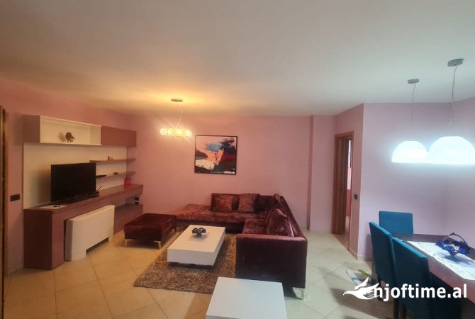 Casa in affitto 3+1 a Tirana - 1,000 Euro