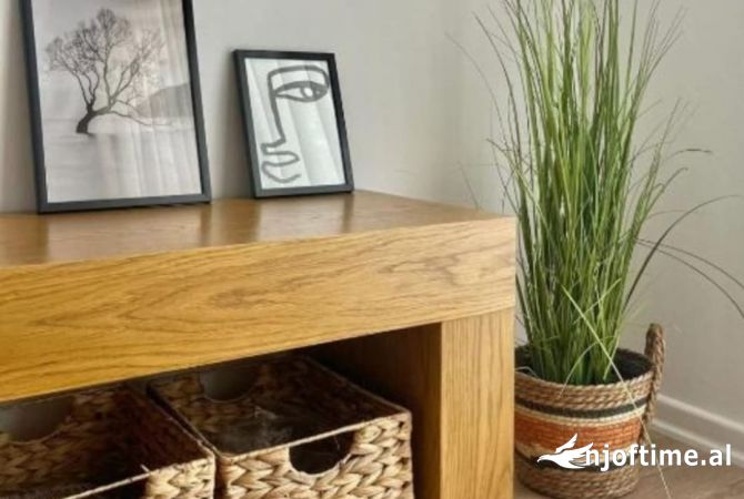 Shtepi ne shitje Apartament ne Tirane, 1+1, Mobilimi E mobiluar, Pagesa 153,000  Euro.