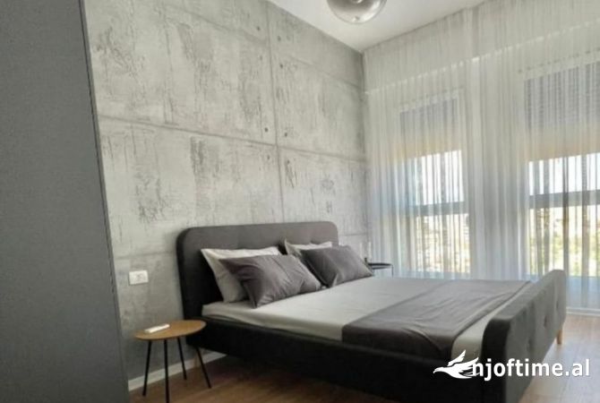 Shtepi ne shitje Apartament ne Tirane, 1+1, Mobilimi E mobiluar, Pagesa 153,000  Euro.