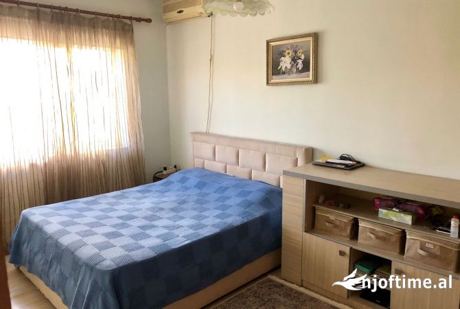 Shtepi me qera Apartament ne Tirane, 2+1, Mobilimi E mobiluar, Pagesa 600  Euro.