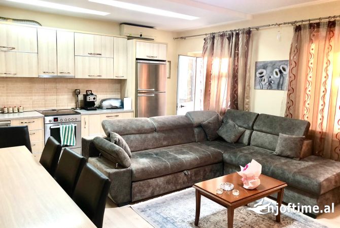 Shtepi me qera 2+1 ne Tirane - 600 Euro