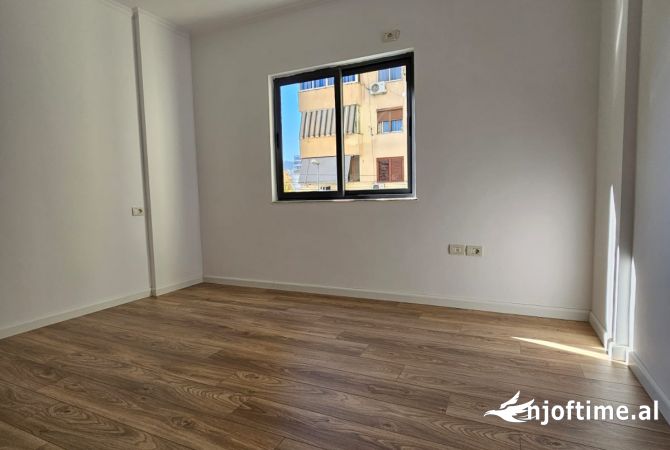 Shtepi ne shitje 1+1 ne Tirane - 132,000 Euro