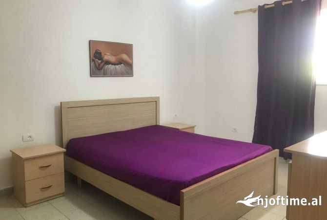 Shtepi me qera 1+1 ne Tirane - 40,000 Leke