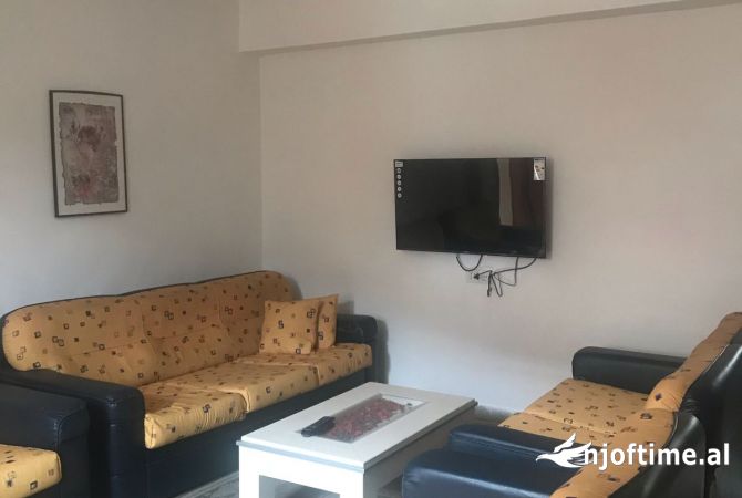 Shtepi me qera 1+1 ne Tirane - 400 Euro