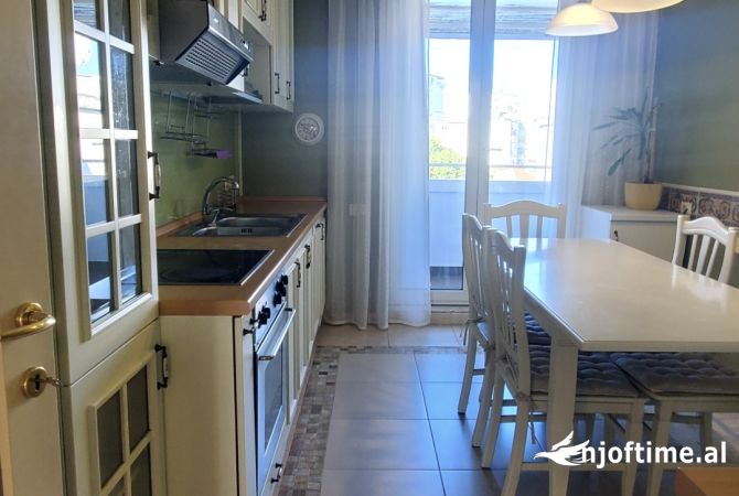 Shtepi me qera 3+1 ne Tirane - 850 Euro