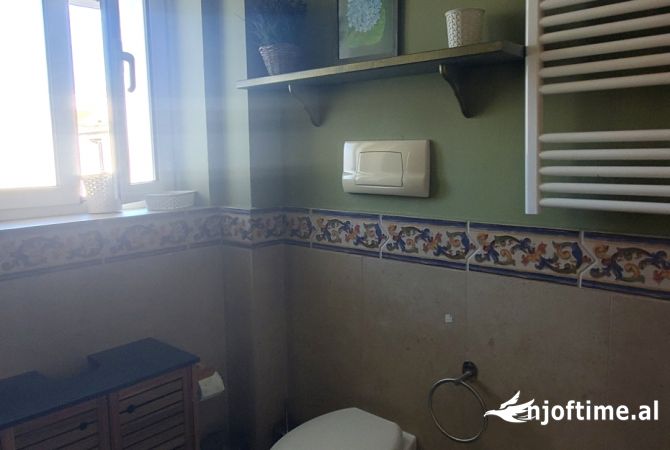 Shtepi me qera 3+1 ne Tirane - 850 Euro