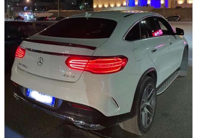 Makina me qera  ne Tirane - 210 Euro