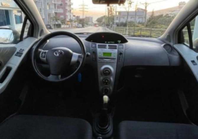 Jepet me qera 35 euro dita , Toyota Yaris 2006
