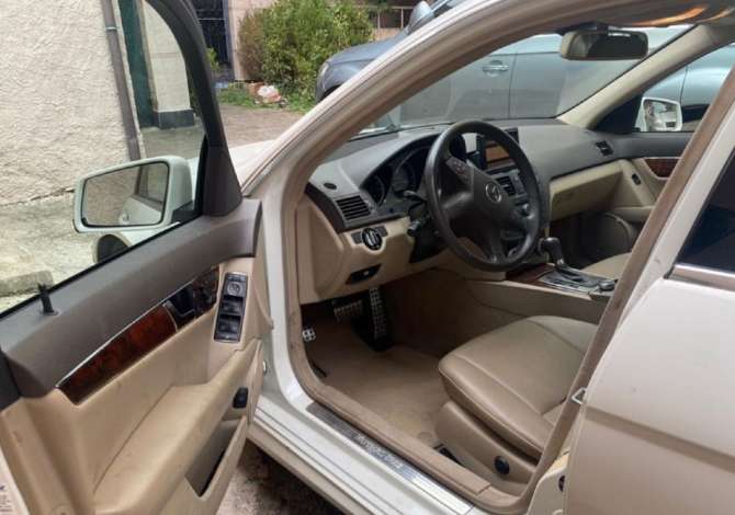 Noleggio Auto  a Tirana - 45 Euro
