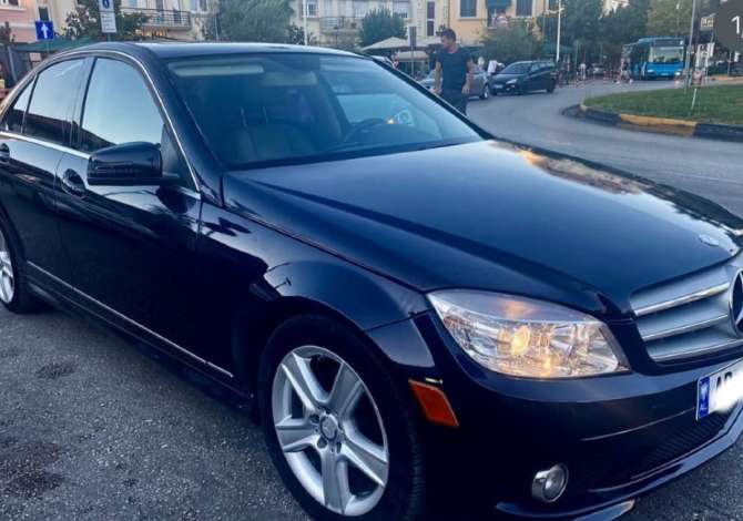Jepet me qera ditore Mercedez-Benz 300 CC duke filluar nga 45 euro