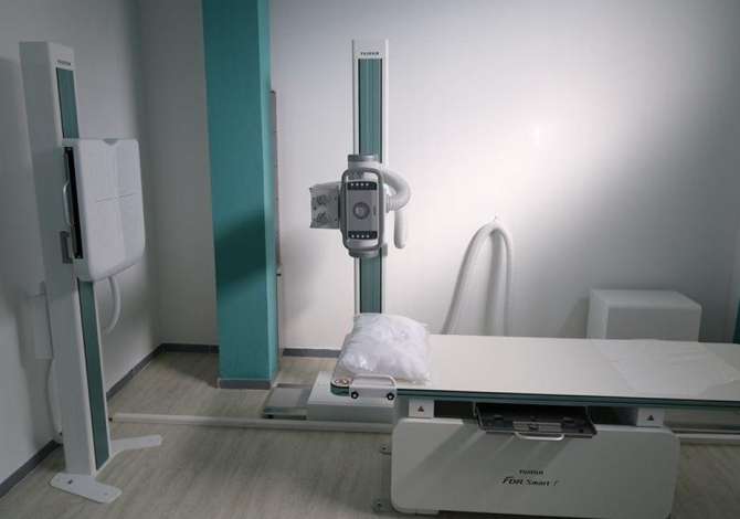 Qendra Diagnostike ofron sherbime si: Grafi konvencionale, Ekografi, konsulta Kardiologu, Gjinekologu, Pneumologu, Neurolog/EMG, Fizioterapi dhe Laborator analizash