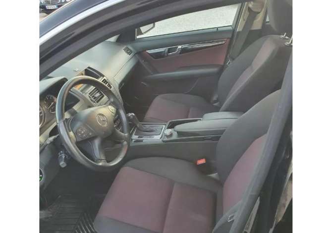  Jepet me qera Mercedes-Benz E-Class Evo duke filluar nga 40 euro dita