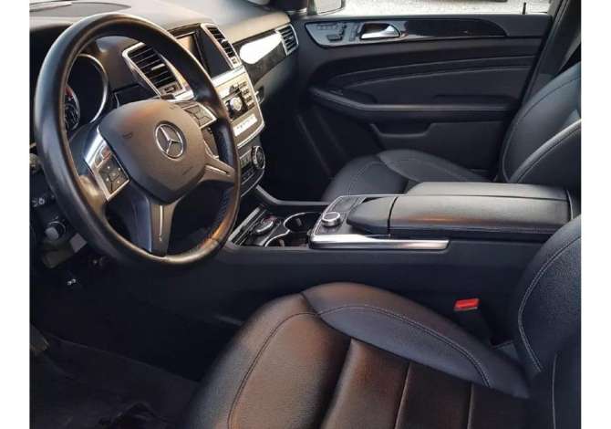  Jepet me qera Mercedes-Benz ML duke filluar nga 80 euro dita