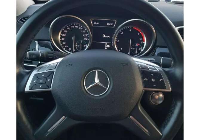  Jepet me qera Mercedes-Benz ML duke filluar nga 80 euro dita