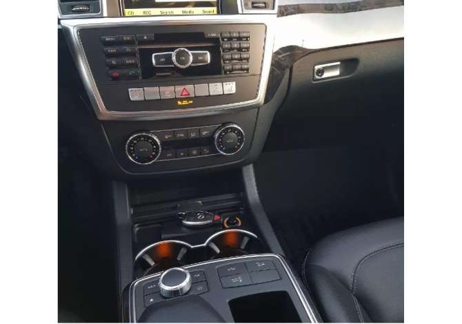  Jepet me qera Mercedes-Benz ML duke filluar nga 80 euro dita