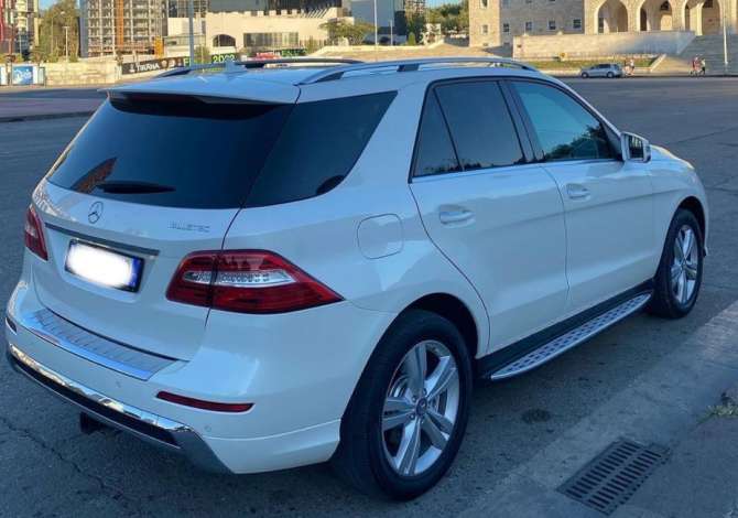 Jepet me qera Mercedez Benz ML duke filluar nga 70 euro dita 