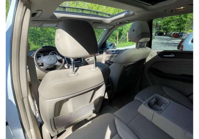 Noleggio Auto  a Tirana - 90 Euro