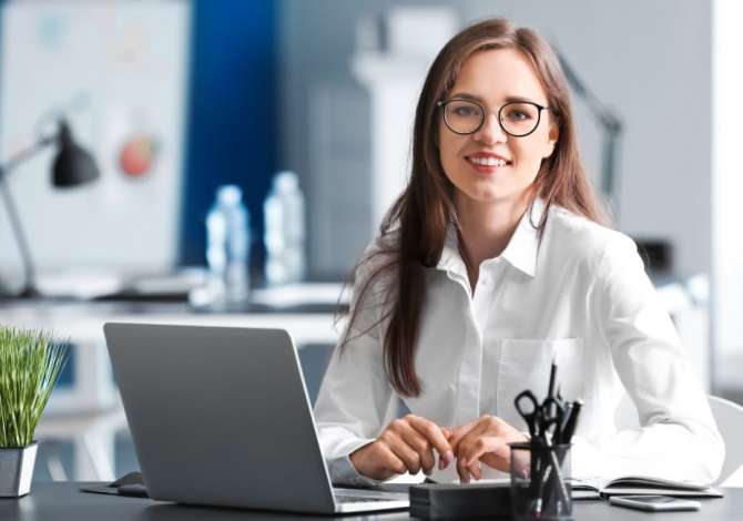 Job Offers Pergjegjes i Sektorit te Marredhenieve me Studentet
