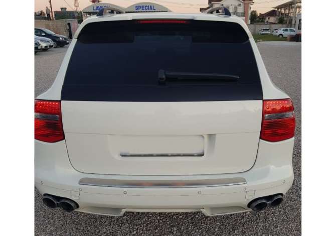 Jepet me qera Porsche Cayenne duke filluar nga 90 euro dita