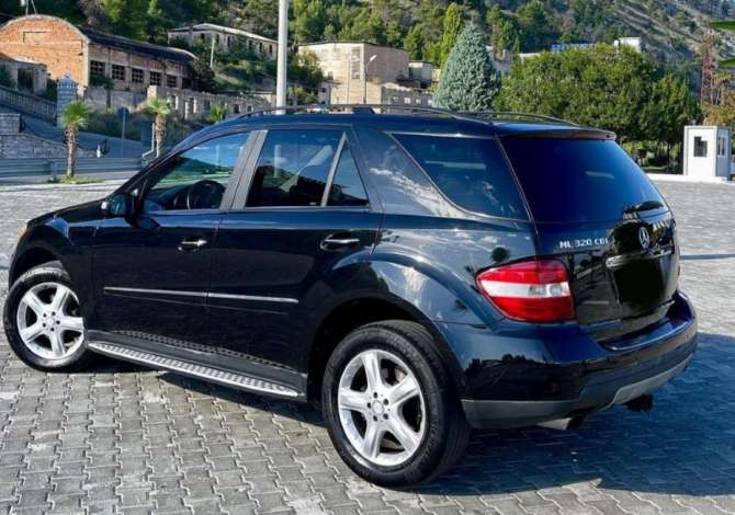 Jepet me qera makina Mercedes Benz ML duke filluar nga 45 Euro/Dita 