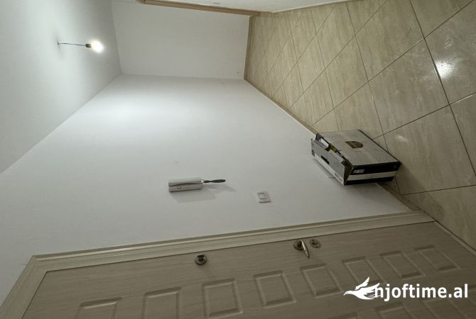 Shtepi me qera 2+1 ne Tirane - 1,111 Euro