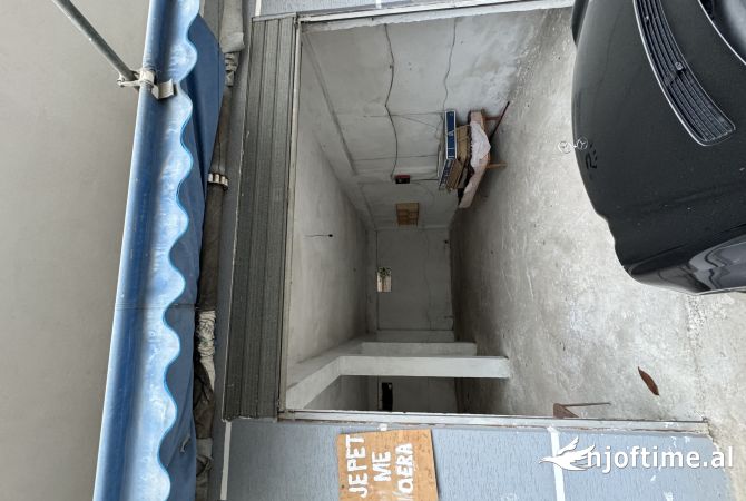 Ambiente Commerciale in Affitto 4+1 a Durazzo - 25,000 Leke