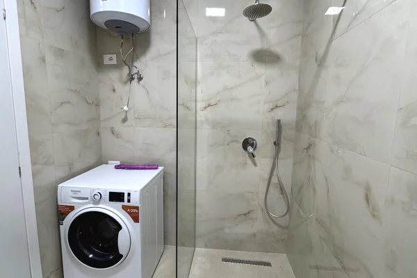 Shtepi me qera Apartament ne Tirane, 1+1, Mobilimi E mobiluar, Pagesa 500  Euro.