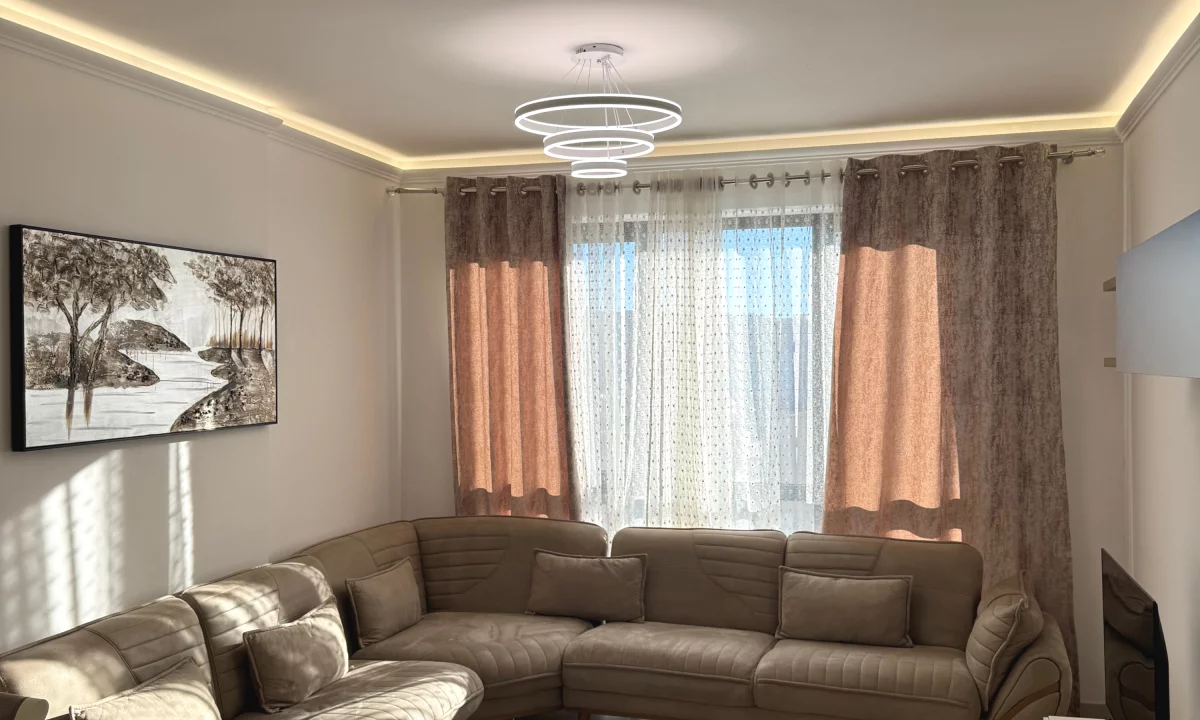 Shtepi me qera Apartament ne Tirane, 1+1, Mobilimi E mobiluar, Pagesa 500  Euro.