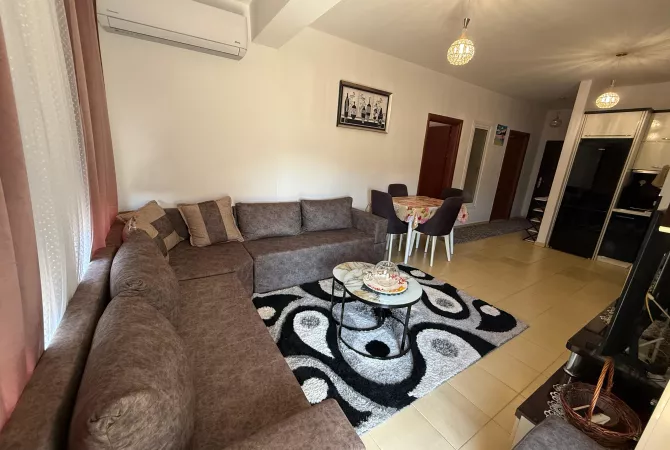 Shtepi me qera 2+1 ne Tirane - 450 Euro