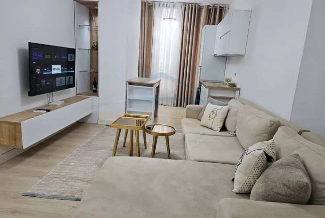 Shtepi me qera 2+1 ne Tirane - 450 Euro