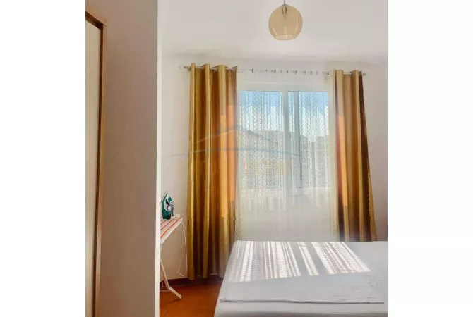 Shtepi me qera 1+1 ne Tirane - 450 Euro