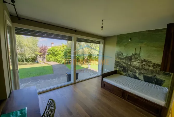 Shtepi me qera 3+1 ne Tirane - 2,500 Euro