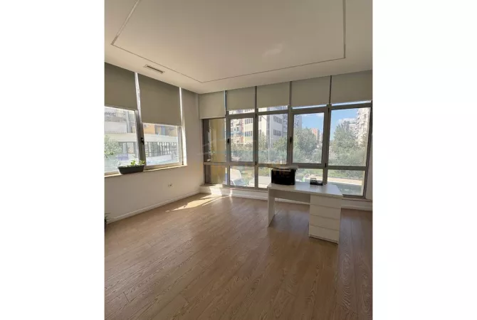 Qera , Ambient Biznesi ,te Rotondo Astirit, Tirane