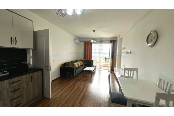 Shtepi ne shitje Apartament ne Tirane, 1+1, Mobilimi E mobiluar, Pagesa 110,000  Euro.