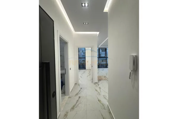 Qera, Ambient Biznesi, Unaza e Re, Tirane