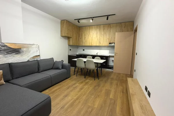 Shtepi ne shitje 2+1 ne Tirane - 126,999 Euro