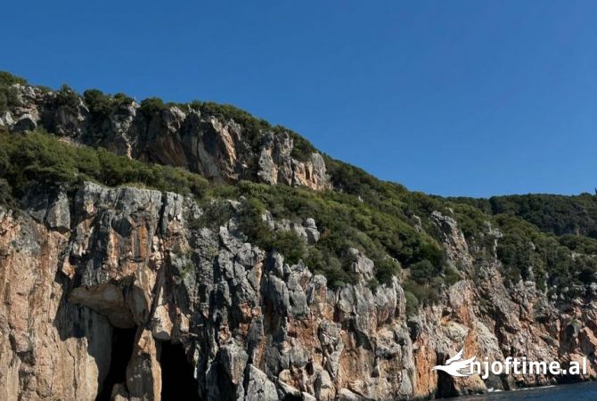 Shtepi ne shitje 2+1 ne Himare - 220,000 Euro