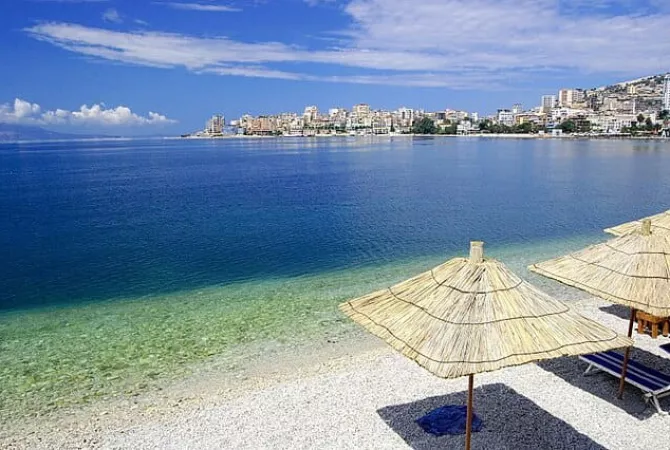 Truall ose Toke  ne Sarande - 120,000 Euro
