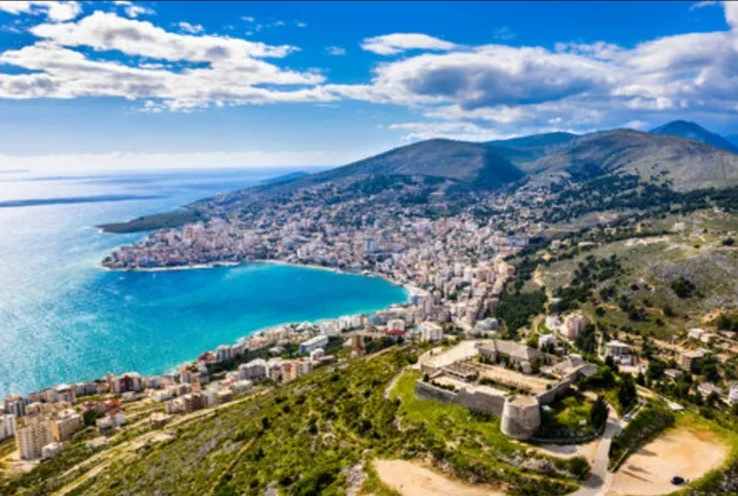 Ambient biznesi ne shitje 5+1 ne Sarande - 12,000,000 Euro