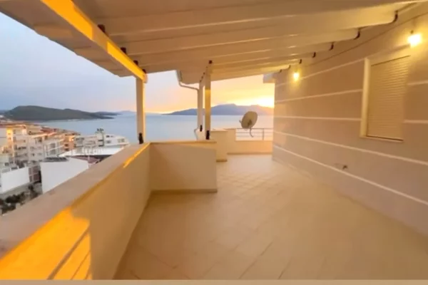 SHITET AP 2+1+2 NE SARANDË